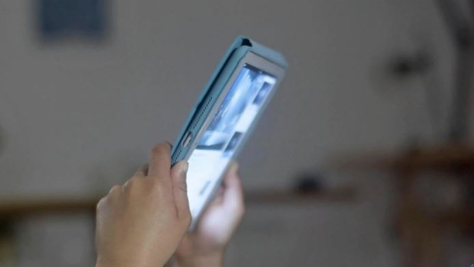 Pornhub, YouPorn e OnlyFans: scatta la barriera digitale per i minori in Italia