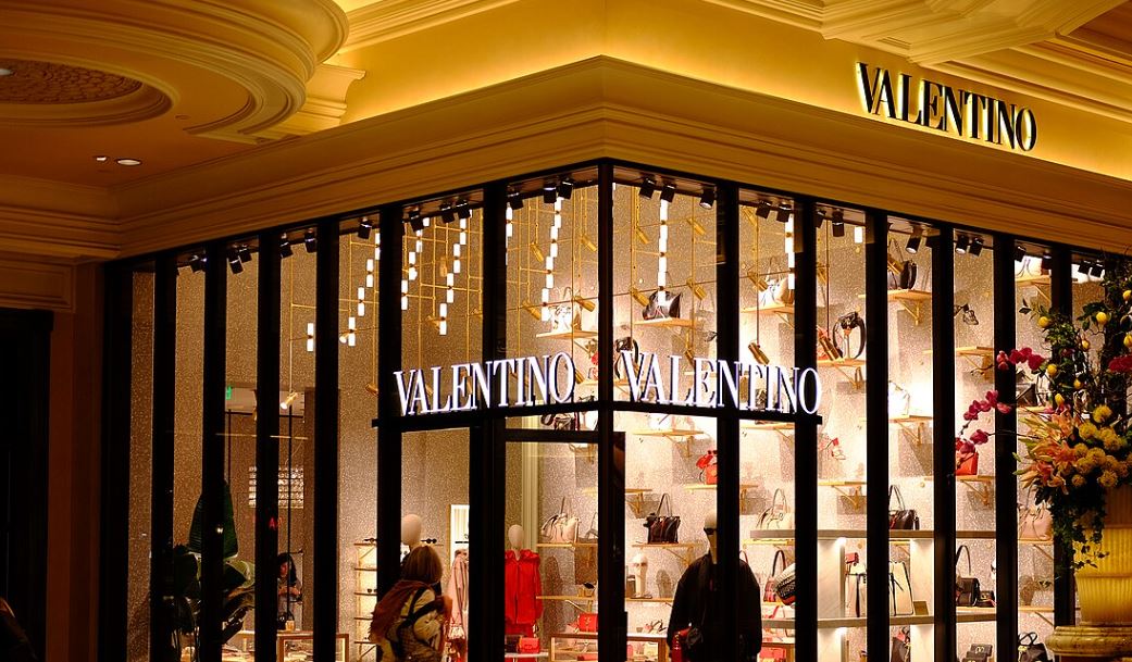 Il tesoro segreto di Valentino: chi erediterà l’impero dell’Ultimo Imperatore?