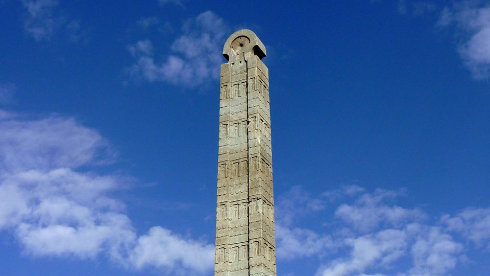 Dall’Egitto all’Etiopia, passando per Roma: il viaggio millenario degli obelischi