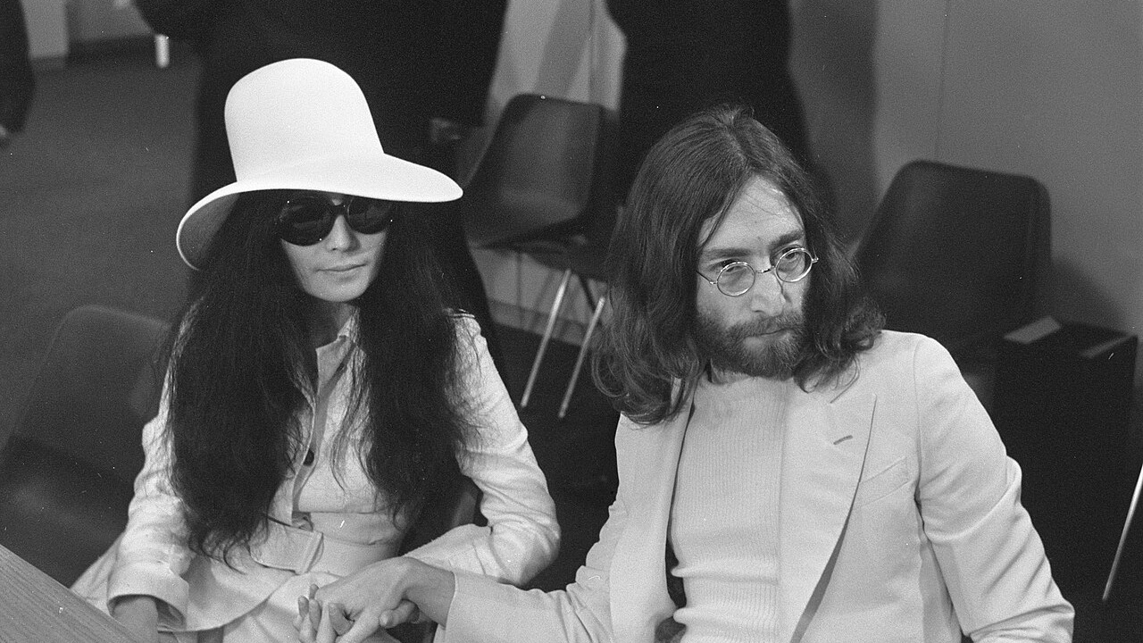 John Lennon temeva che il governo di Nixon intercettasse le sue telefonate