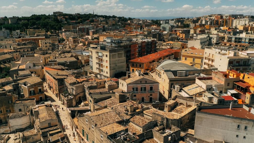 Casa: la crisi abitativa in Europa non riguarda più solo le classi più povere