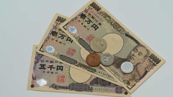 Yen e Dollaro al bivio: la nuova sfida tra mercati e debito pubblico