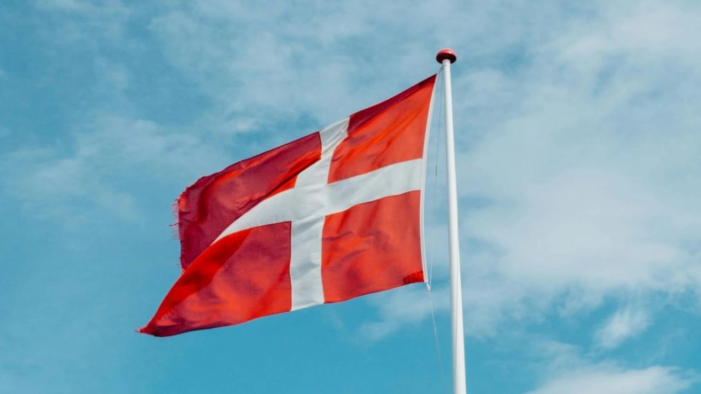 Per spingere la gente a leggere, la Danimarca cancella la tassa sui libri