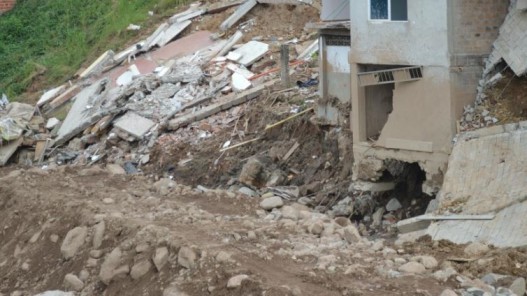 Disastro stradale nel sud-est dell’Albania: lavori di riparazione dureranno mesi