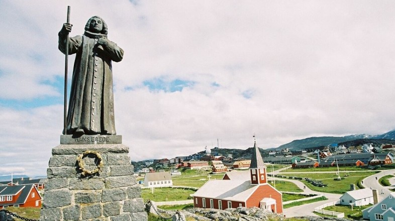 Usa vs Ue: l'America rompe ogni regola e pretende il sacrificio della Groenlandia