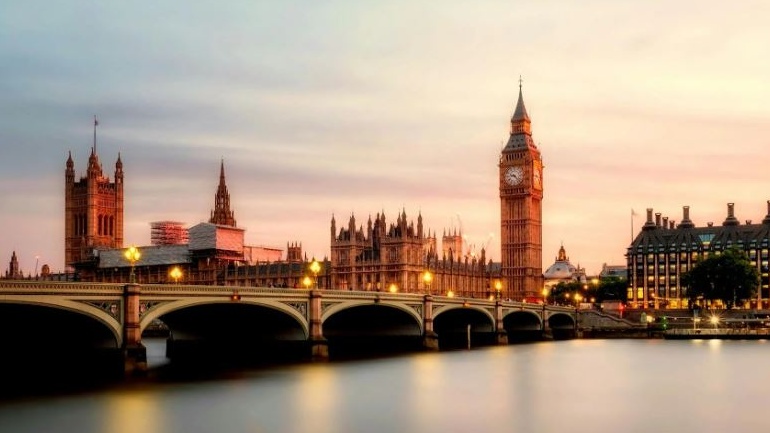 Natalità: al minimo storico il tasso di fertilità in Inghilterra, Scozia e Galles