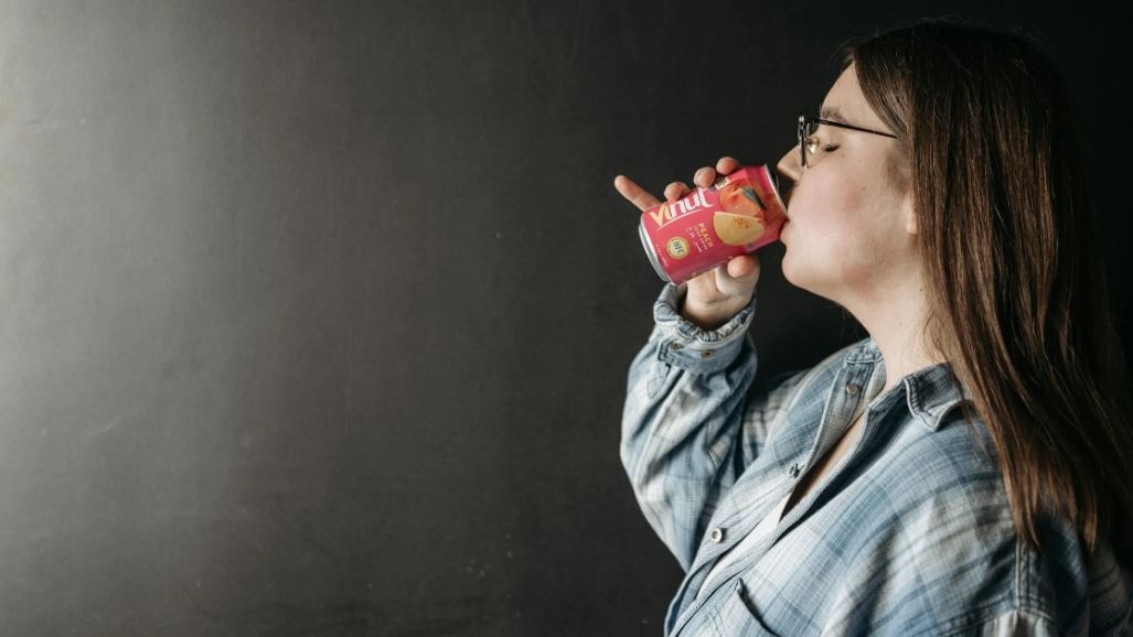 Le bibite dietetiche potrebbero aumentare enormemente il rischio di steatosi epatica