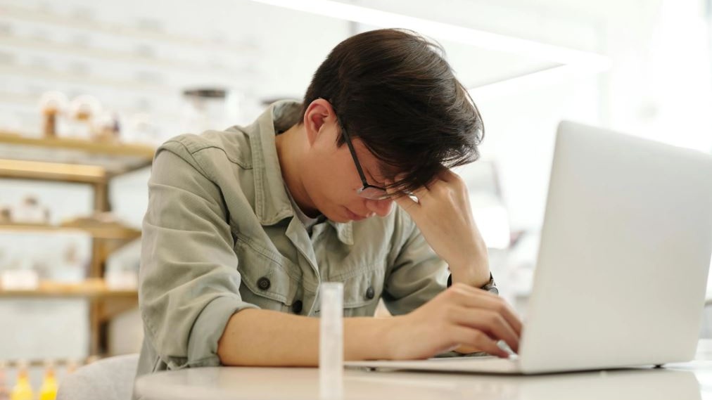 Emicrania: cos'è, come si combatte, quanti ne soffrono