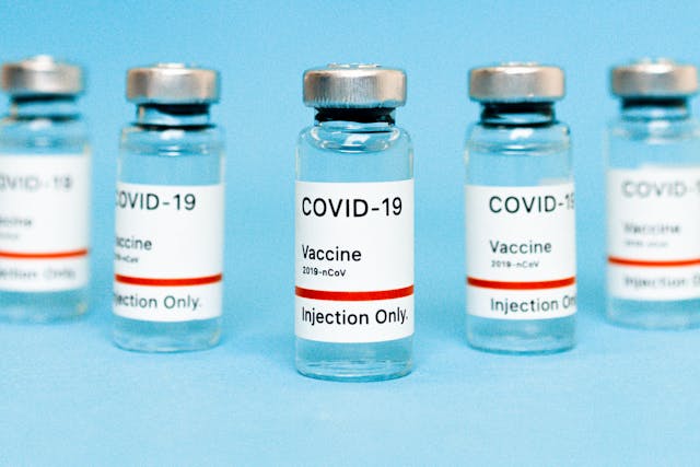 I vaccini contro il COVID-19 non hanno provocato un aumento della mortalità