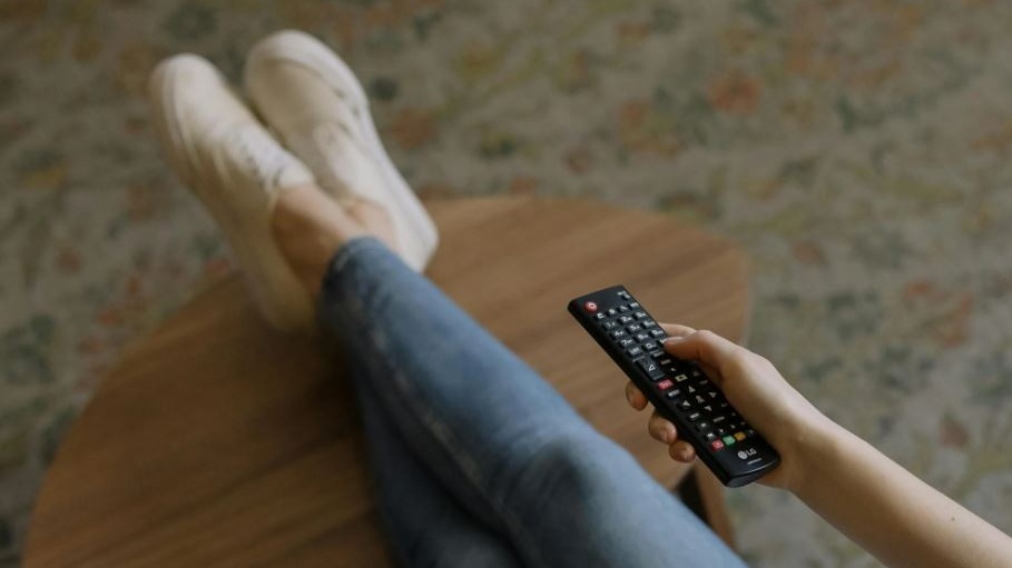 Spot pubblicitari: cosa sono, come funzionano e perché ci influenzano