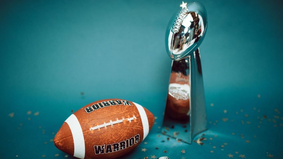 Bad Bunny conquista il Super Bowl, il primo halftime show tutto in spagnolo diventa un’esplosione latina planetaria