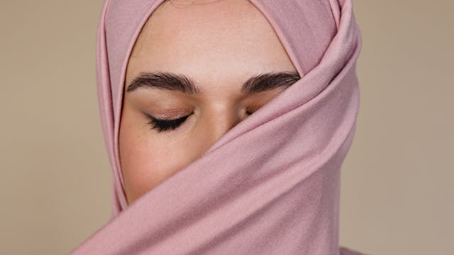 Austria, divieto di velo islamico nelle scuole per bambine sotto i 14 anni
