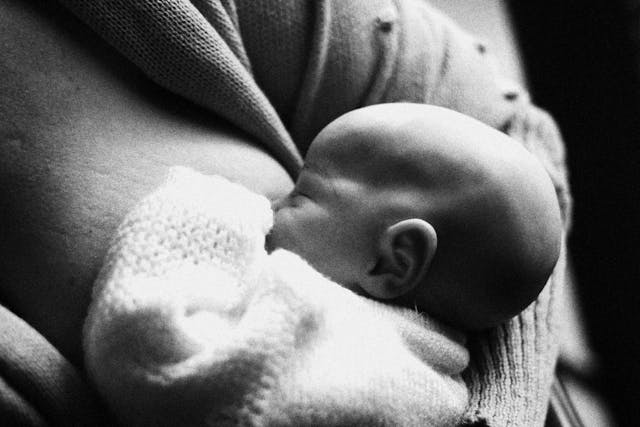 Allattamento dopo tumore al seno: è sicuro