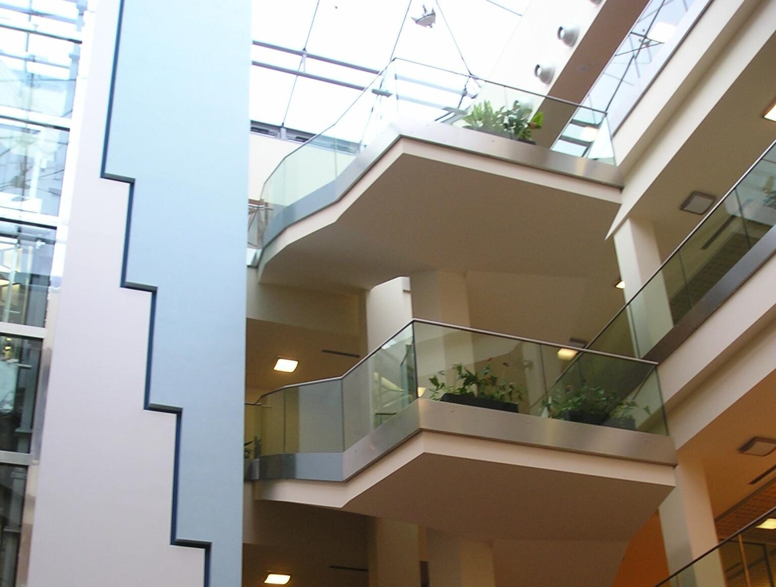 UNI, CENT’ANNI E NON DIMOSTRARLI