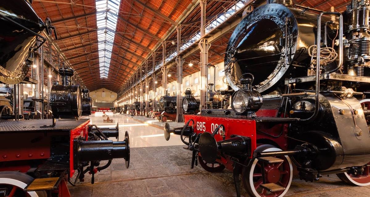 IL TRENO DEI BAMBINI VIAGGIA VERSO PIETRARSA