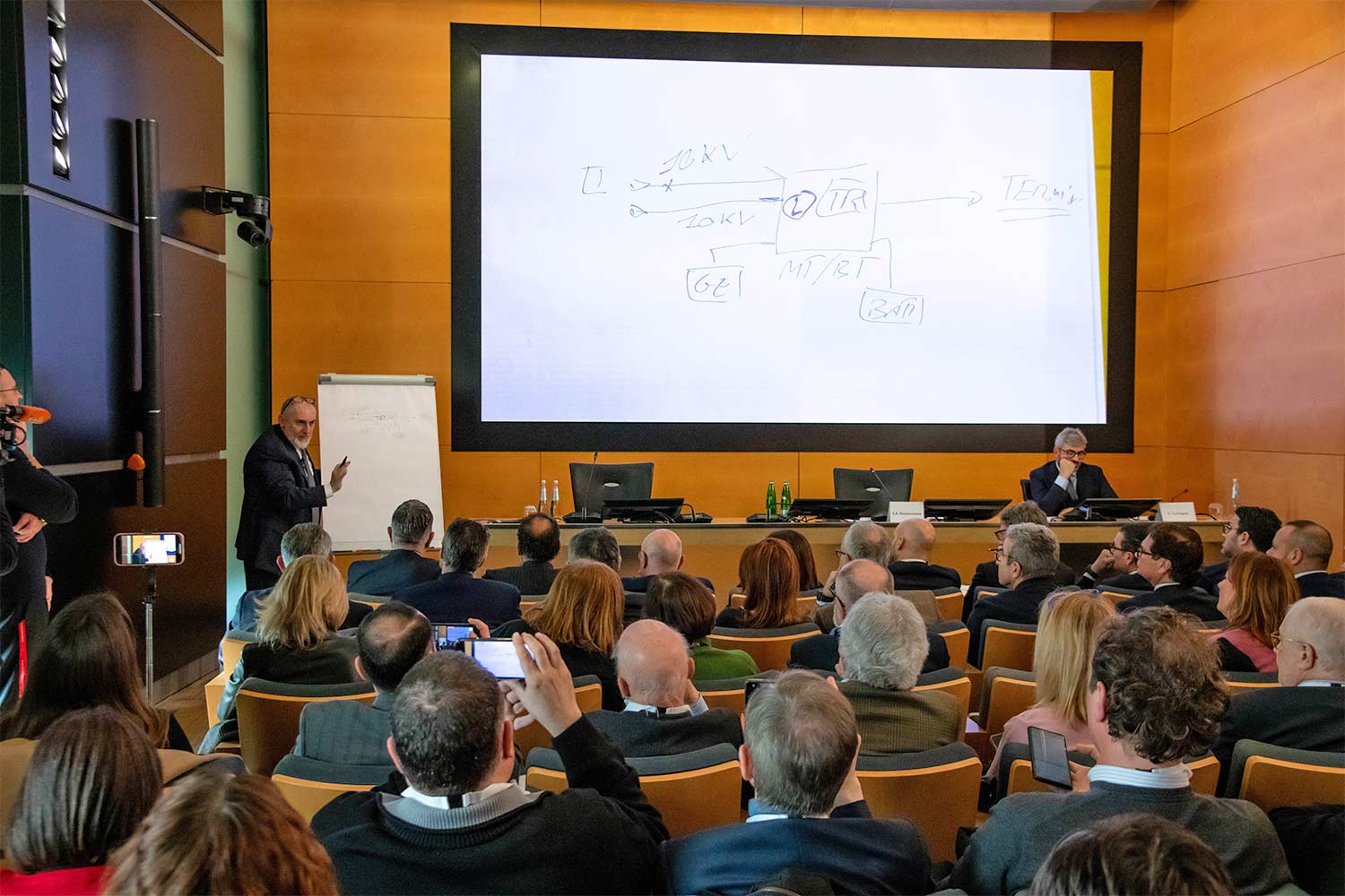 Donnarumma (FS) risponde agli attacchi sui guasti alla rete ferroviaria