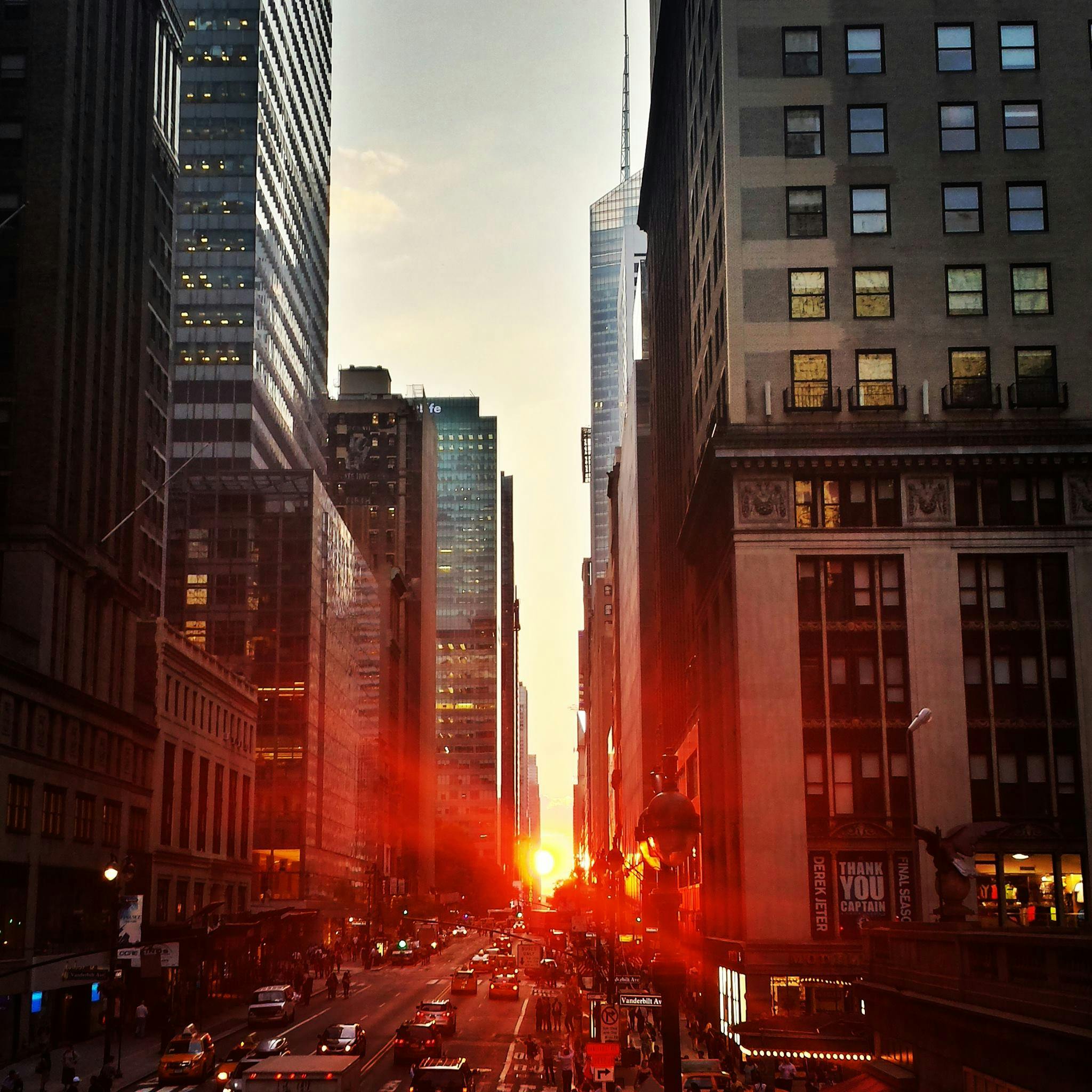Manhattanhenge 2025: lo spettacolo incanta New York