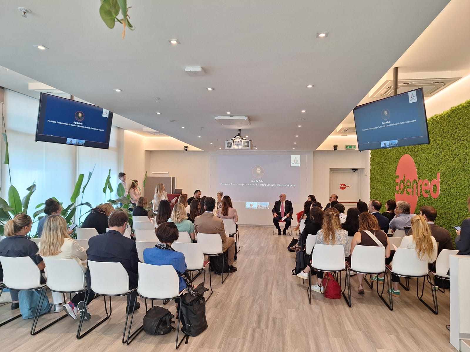 Genitorialità e lavoro: il modello vincente della Rete Adamo