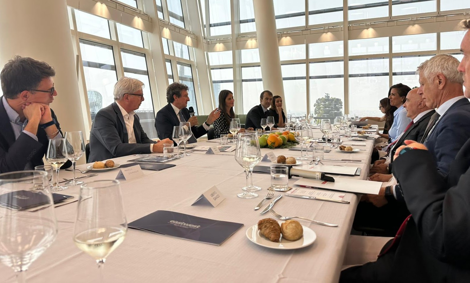 Geopolitica e imprese: Intesa Sanpaolo al centro del dibattito eastwest Lunch