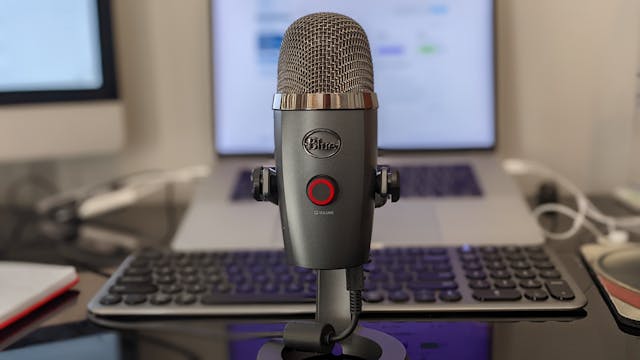 Podcast in Italia 2025: ascolti in crescita e più qualità